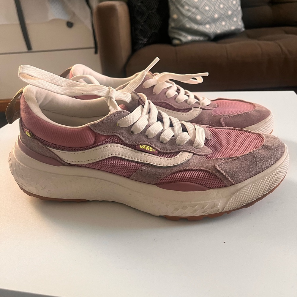 Vans Women's Pink and White Sneakers